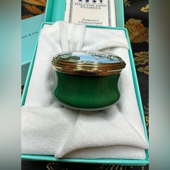SOLD. Tiffany & Co Halcyon Days Enamels Samoset Resort MBNA 1994 Trinket Box - Picture 5 of 9